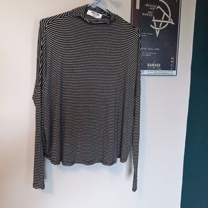 🖤 Soft and Slouchy Mock Neck Top